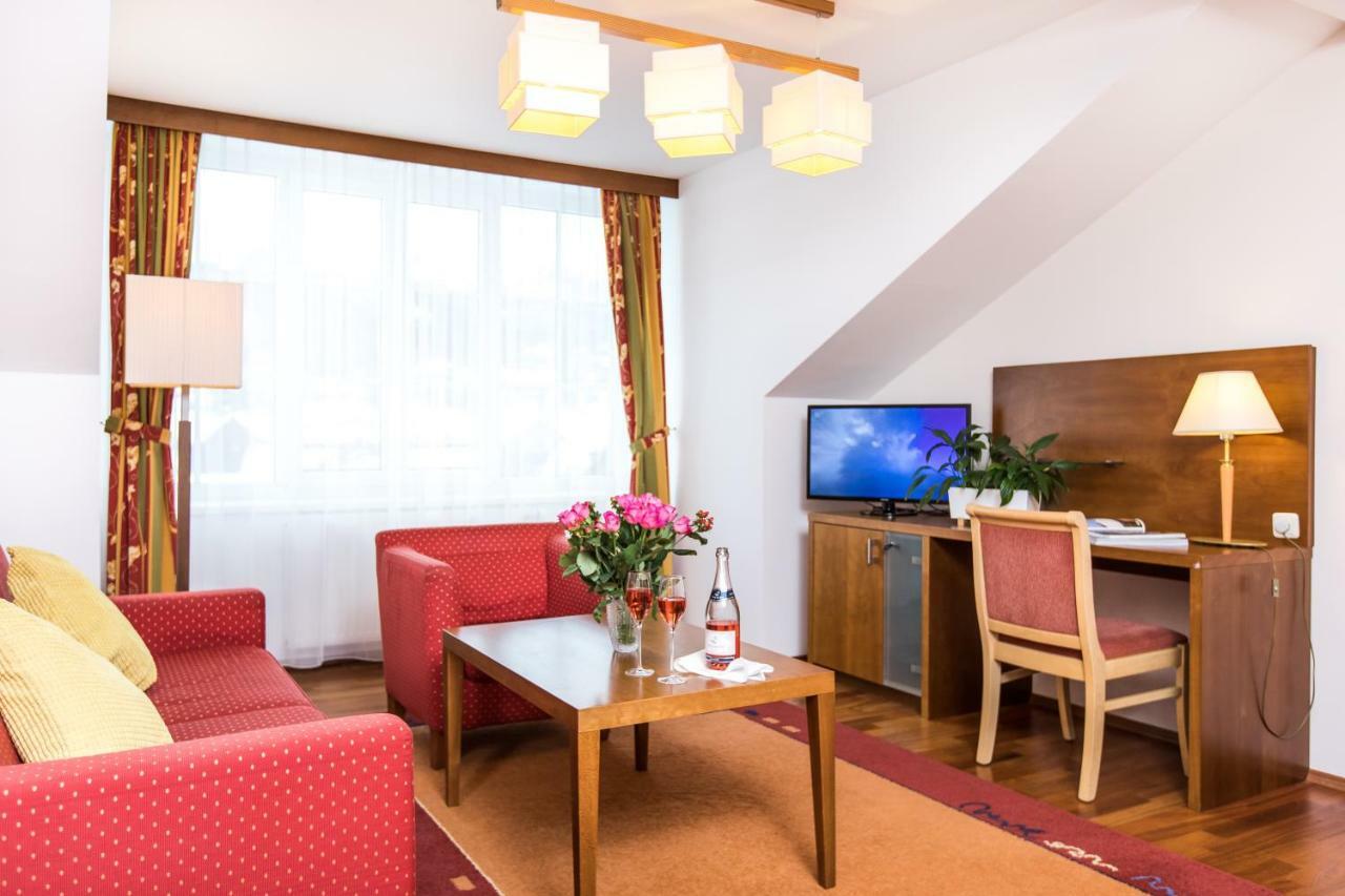 Hotel Am See - Seeresidenz อัลท์เอาส์เซ ภายนอก รูปภาพ